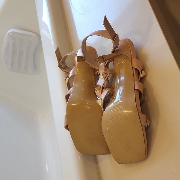 Studded decor gladiator sandals - Picture 5 of 6